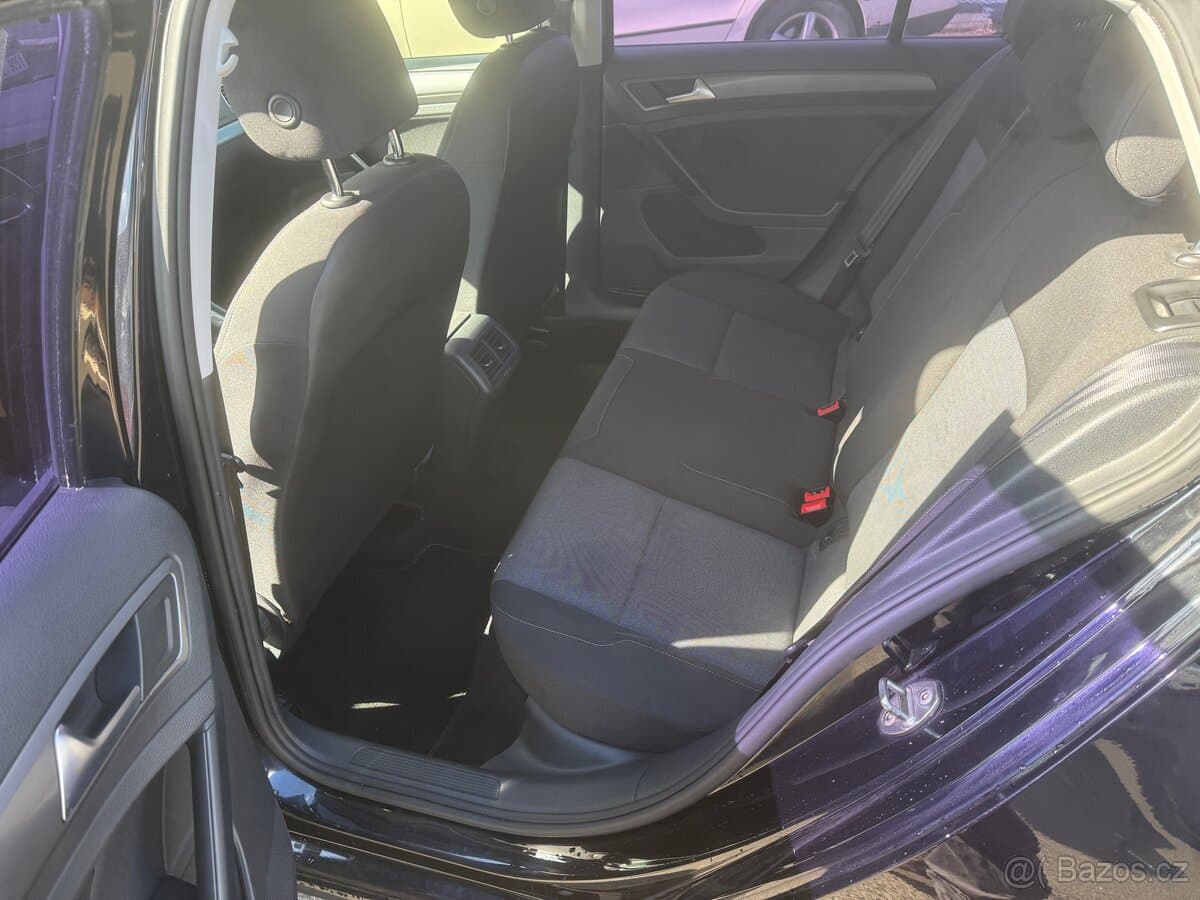 2013 Volkswagen GOLF - 11