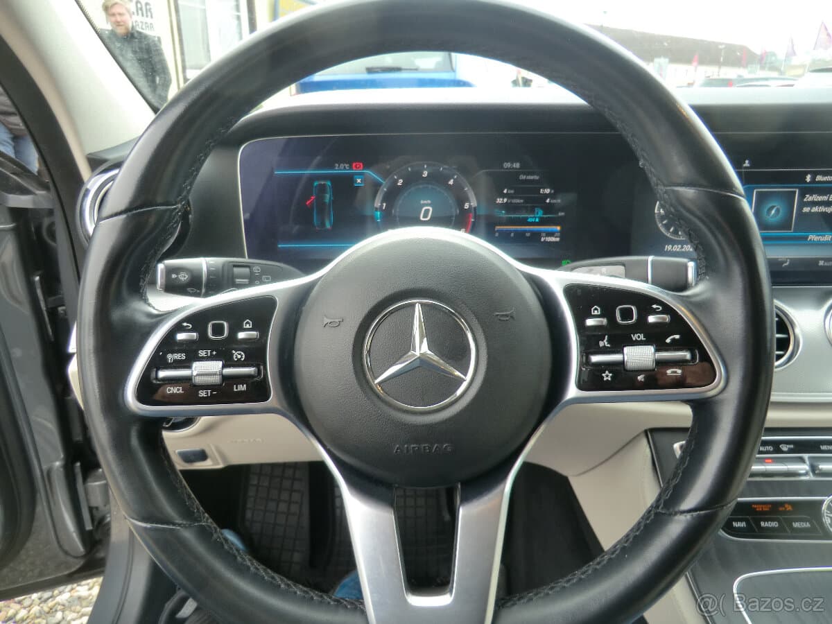 2019 Mercedes-Benz E-CLASS - 11