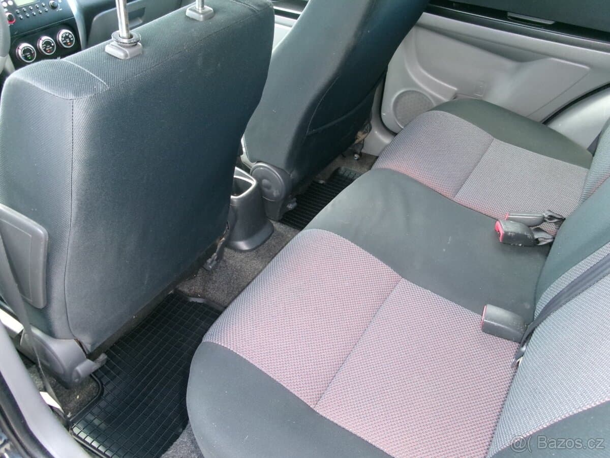 2007 Suzuki SX4 - 11