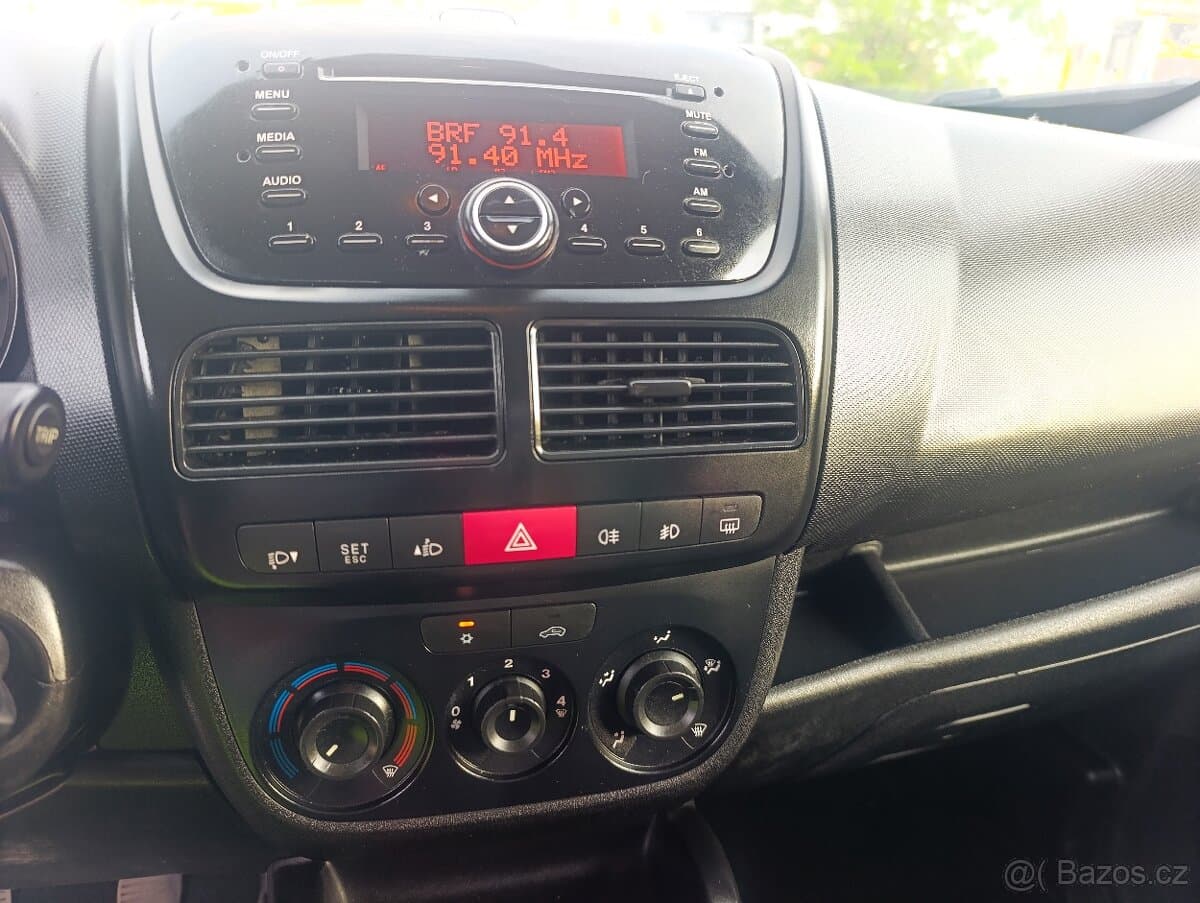 2012 Opel COMBO - 11