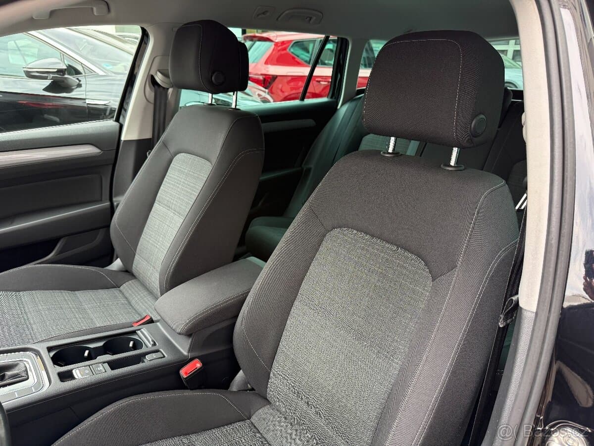 2020 Volkswagen PASSAT - 11