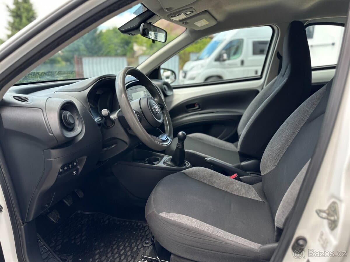 2023 Toyota AYGO - 11
