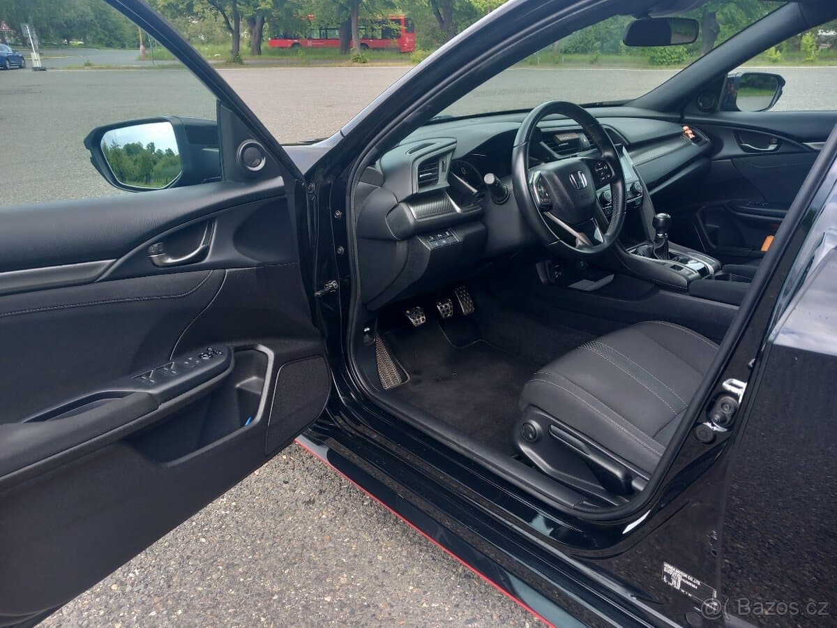 2017 Honda CIVIC - 11