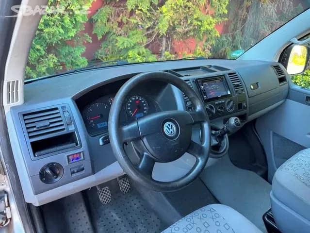 2009 Volkswagen CARAVELLE - 11