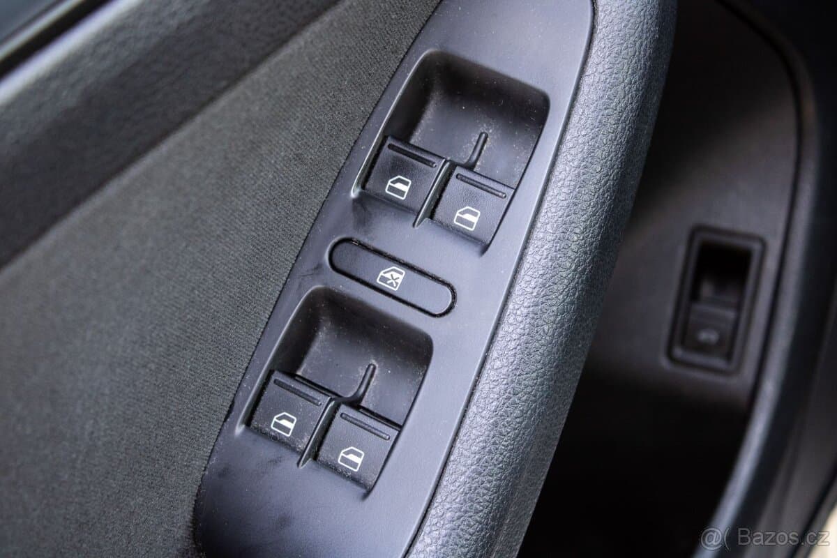 2013 Volkswagen JETTA - 11