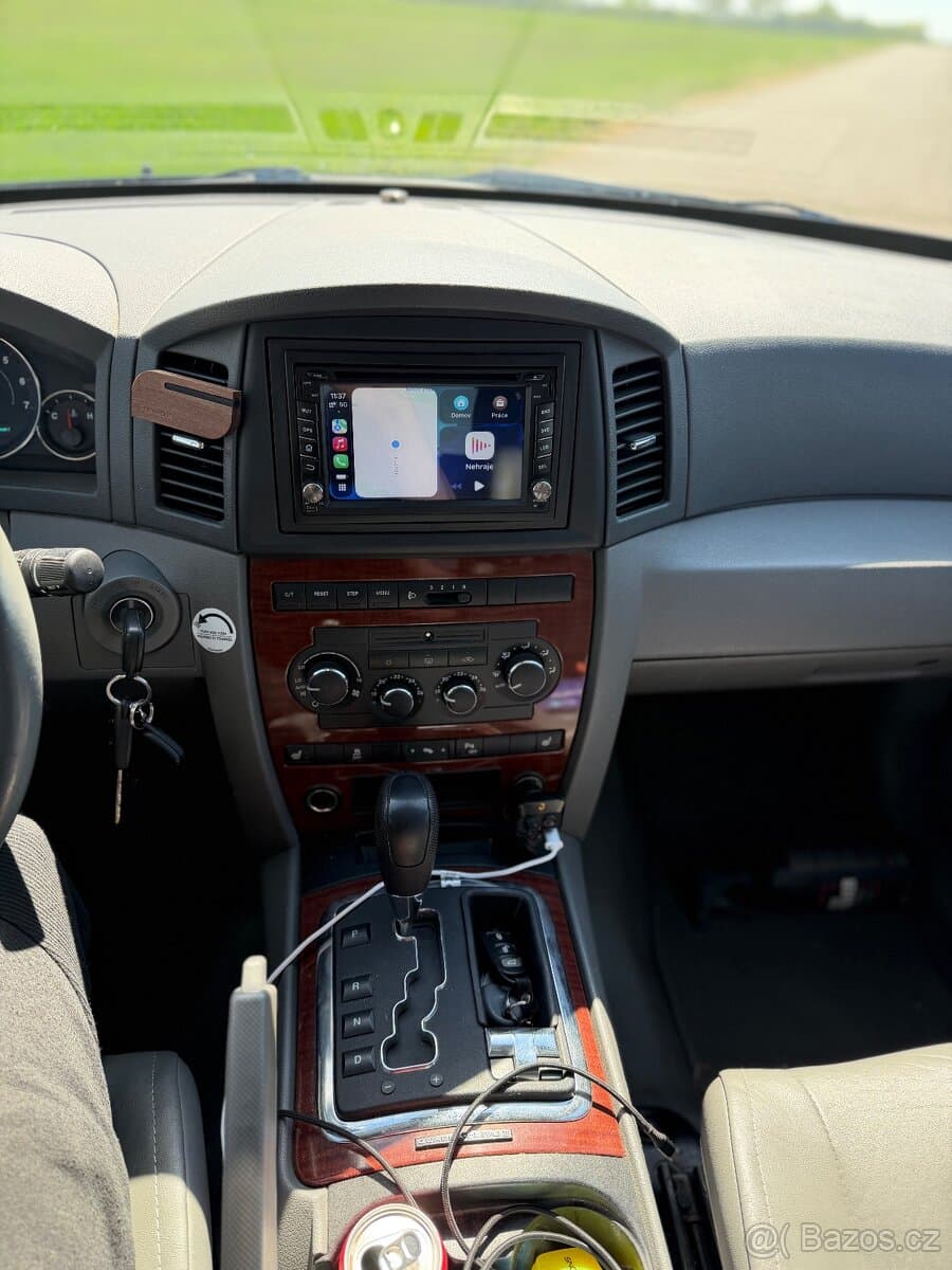 2006 Jeep CHEROKEE - 11