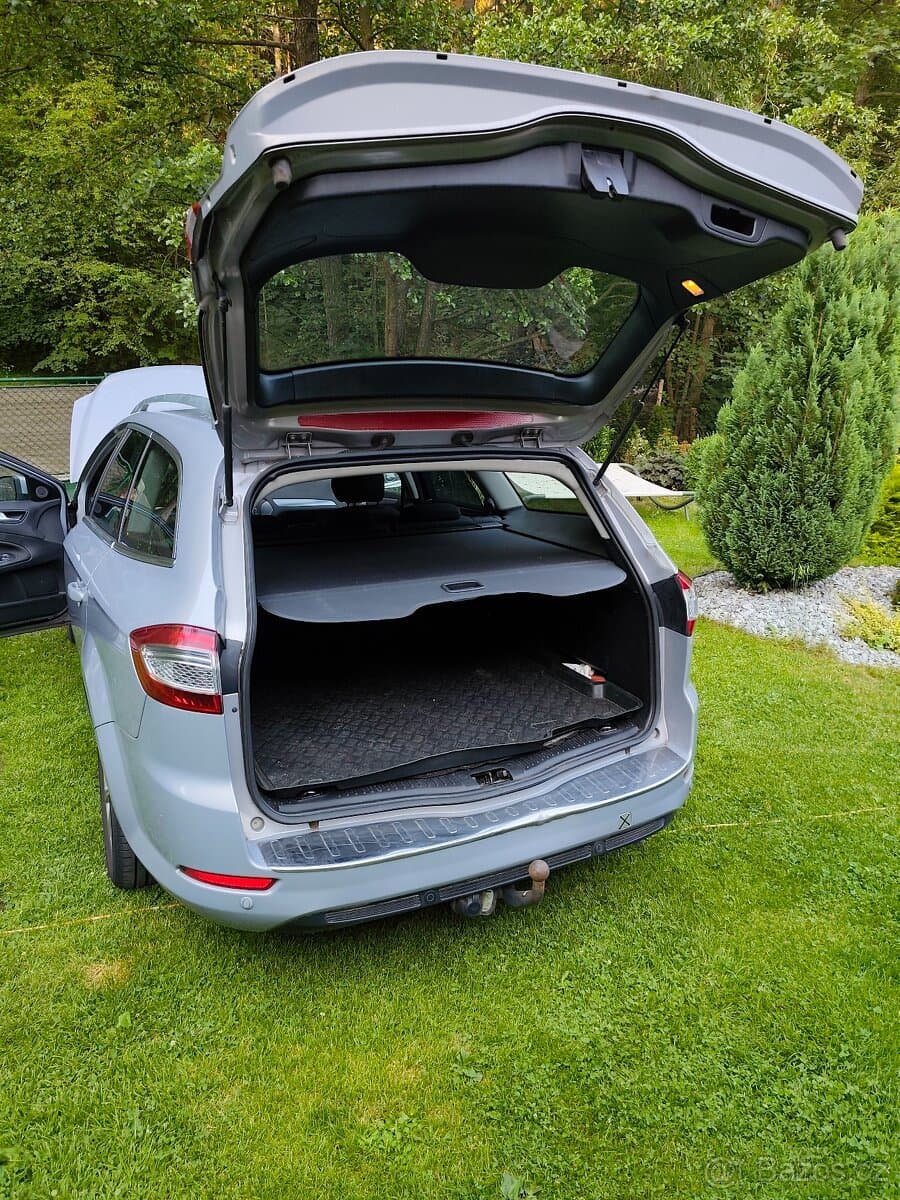 2011 Ford MONDEO - 11