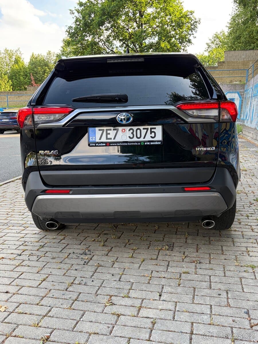 2021 Toyota RAV4 - 11
