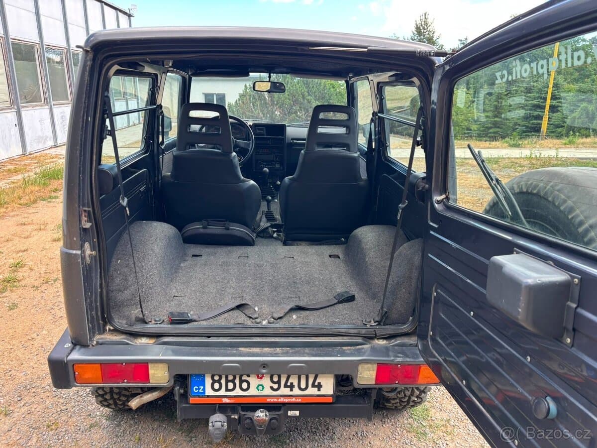 1995 Suzuki SAMURAI - 11