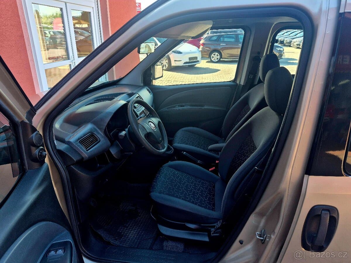 2010 Fiat DOBLO - 11
