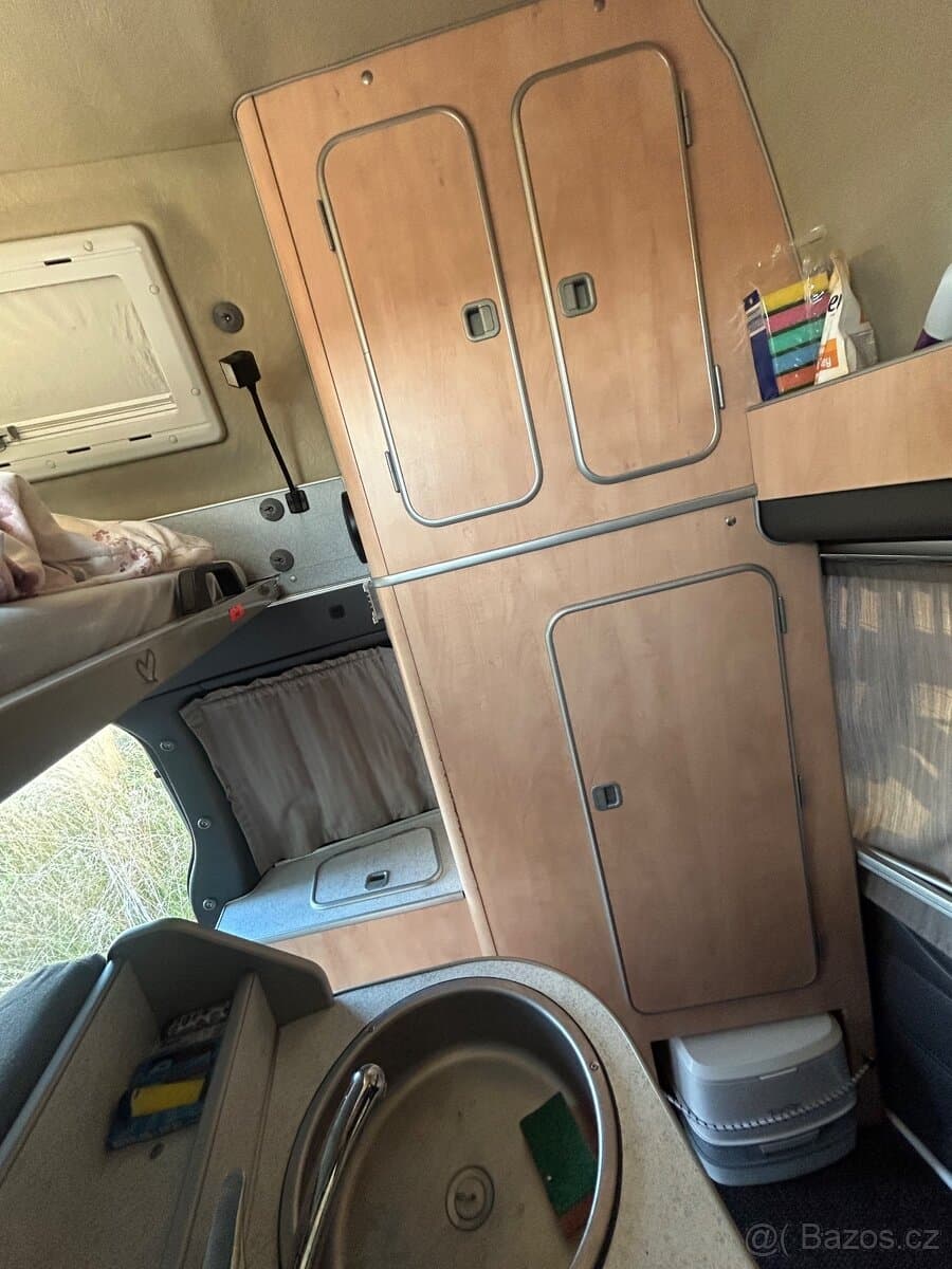 2004 Ford TRANSIT - 11
