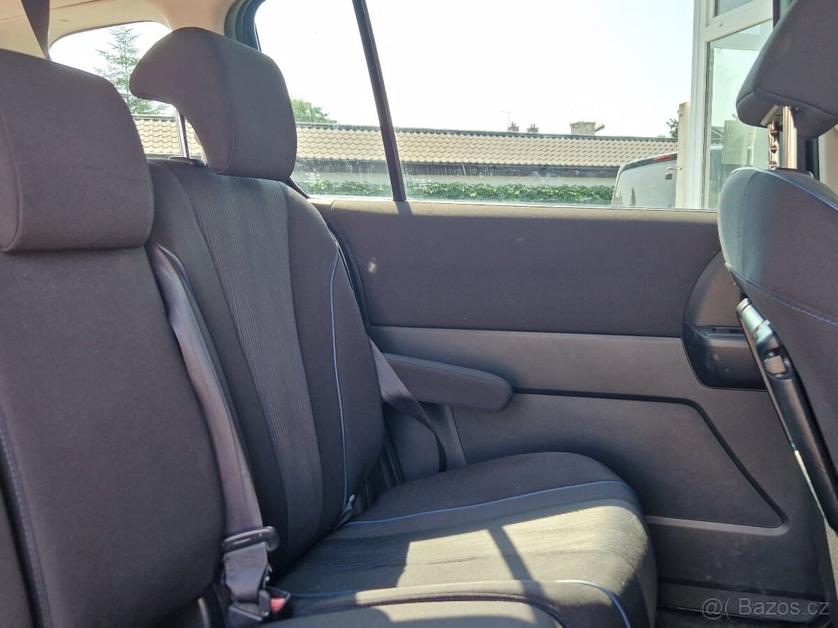 2011 Mazda 5 - 11