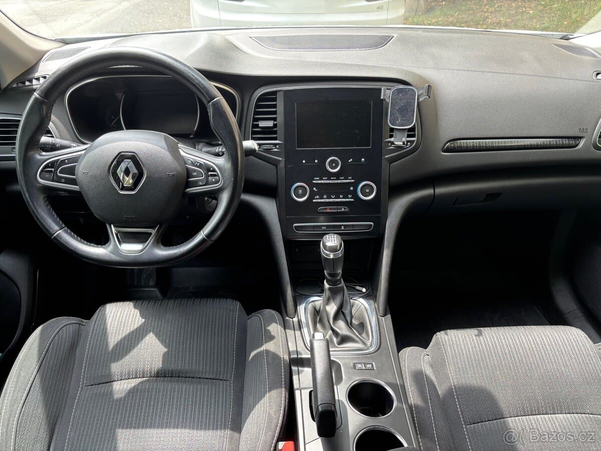 2017 Renault MEGANE - 11