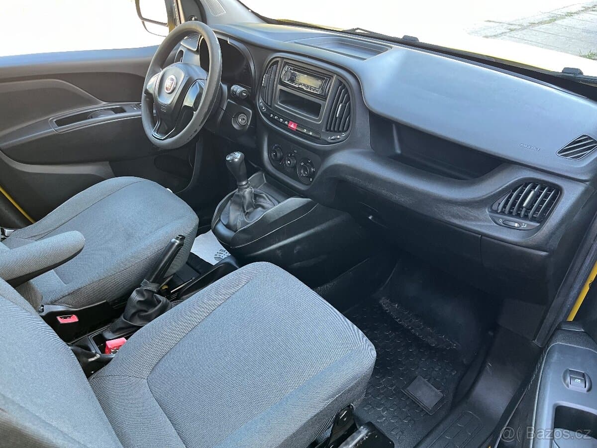 2015 Fiat DOBLO - 11