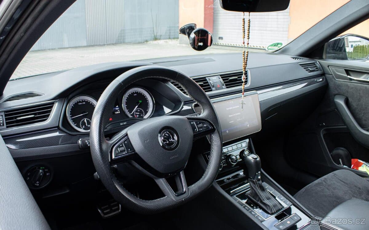 2018 Škoda SUPERB - 11