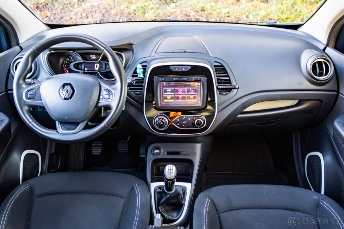 2018 Renault CAPTUR - 11