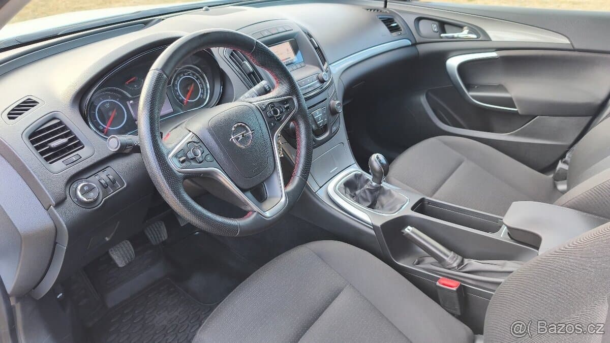 2016 Opel INSIGNIA - 11