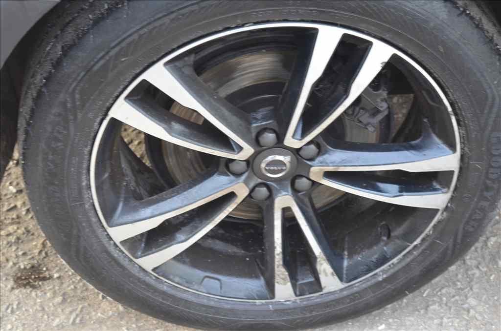 2017 Volvo V90 - 11