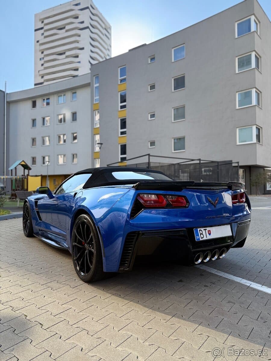 2019 Chevrolet CORVETTE - 11