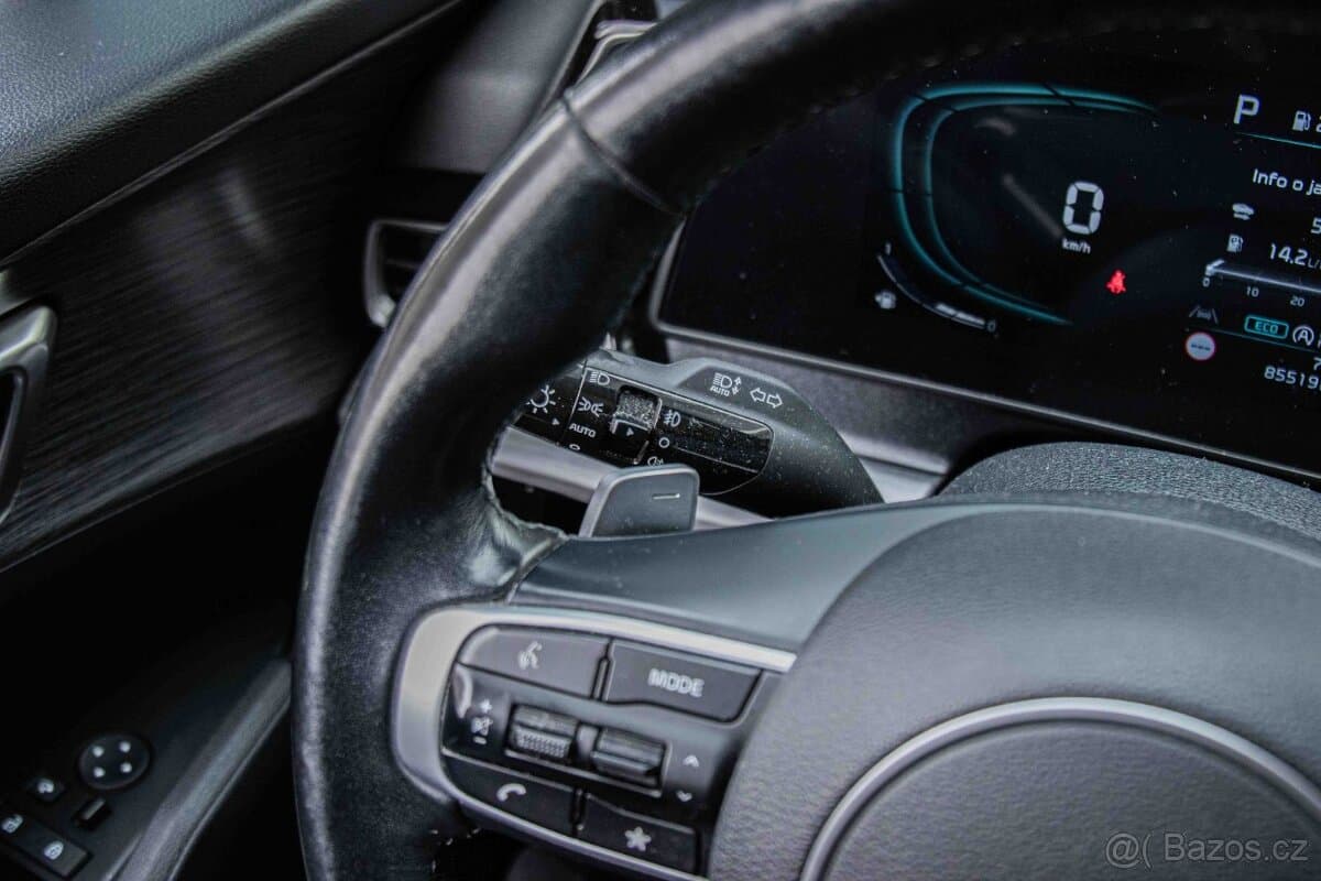 2023 Kia SPORTAGE - 11