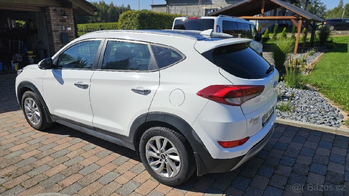 2017 Hyundai TUCSON - 11