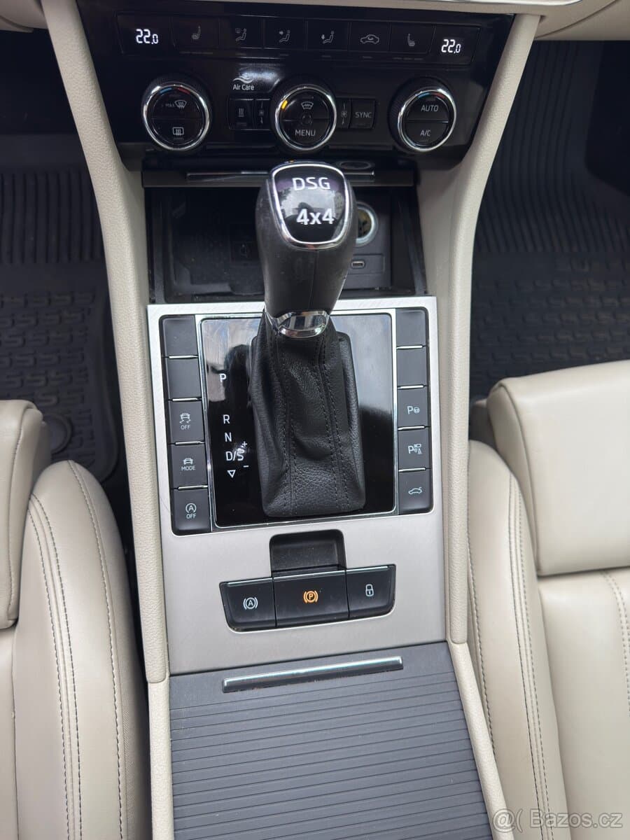 2021 Škoda SUPERB - 11