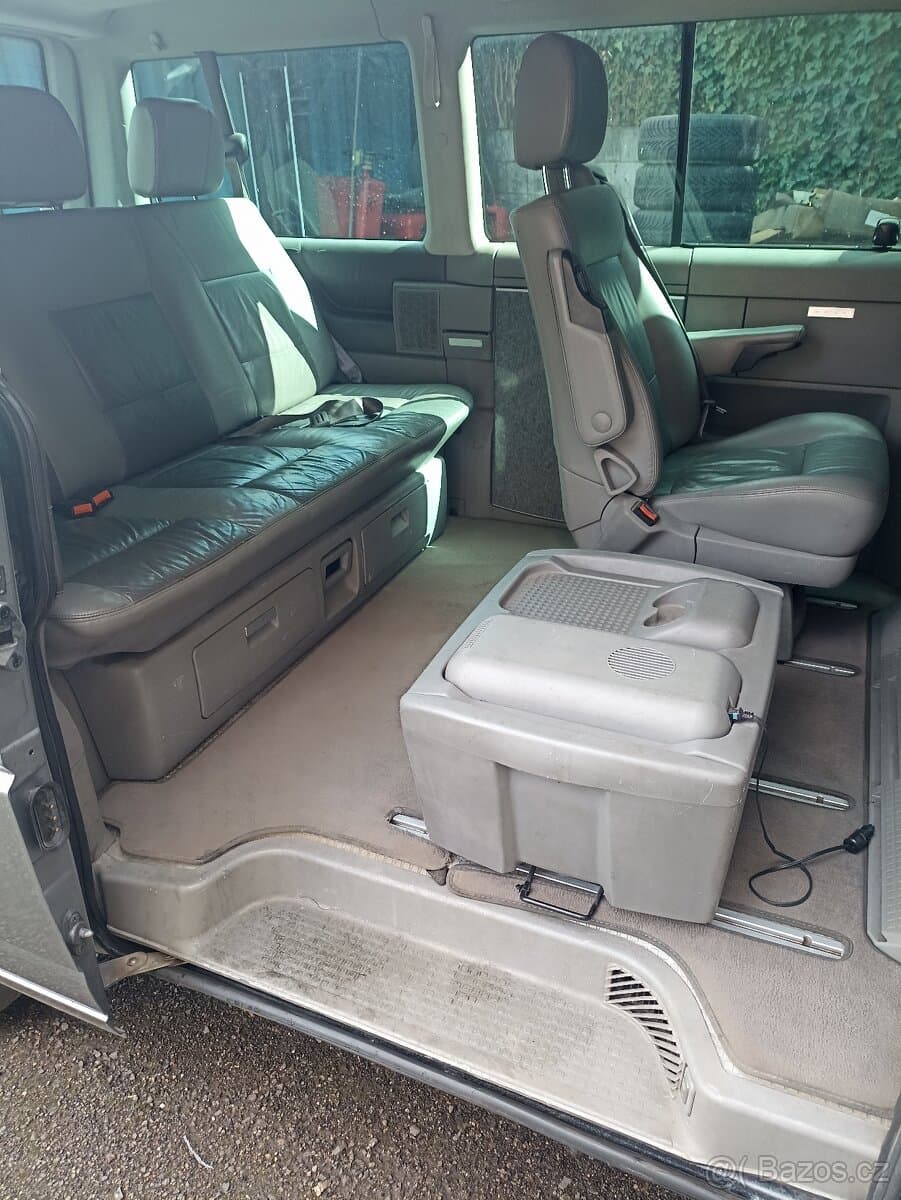 2003 Volkswagen MULTIVAN - 11