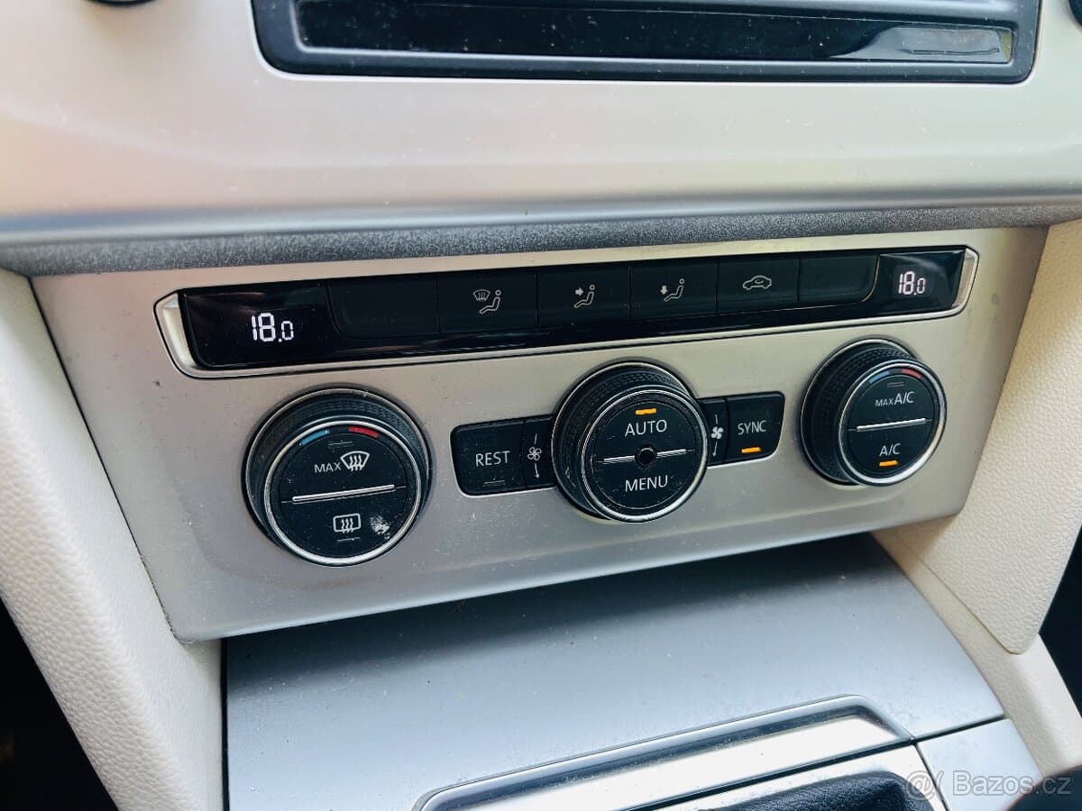 Volkswagen PASSAT - 11