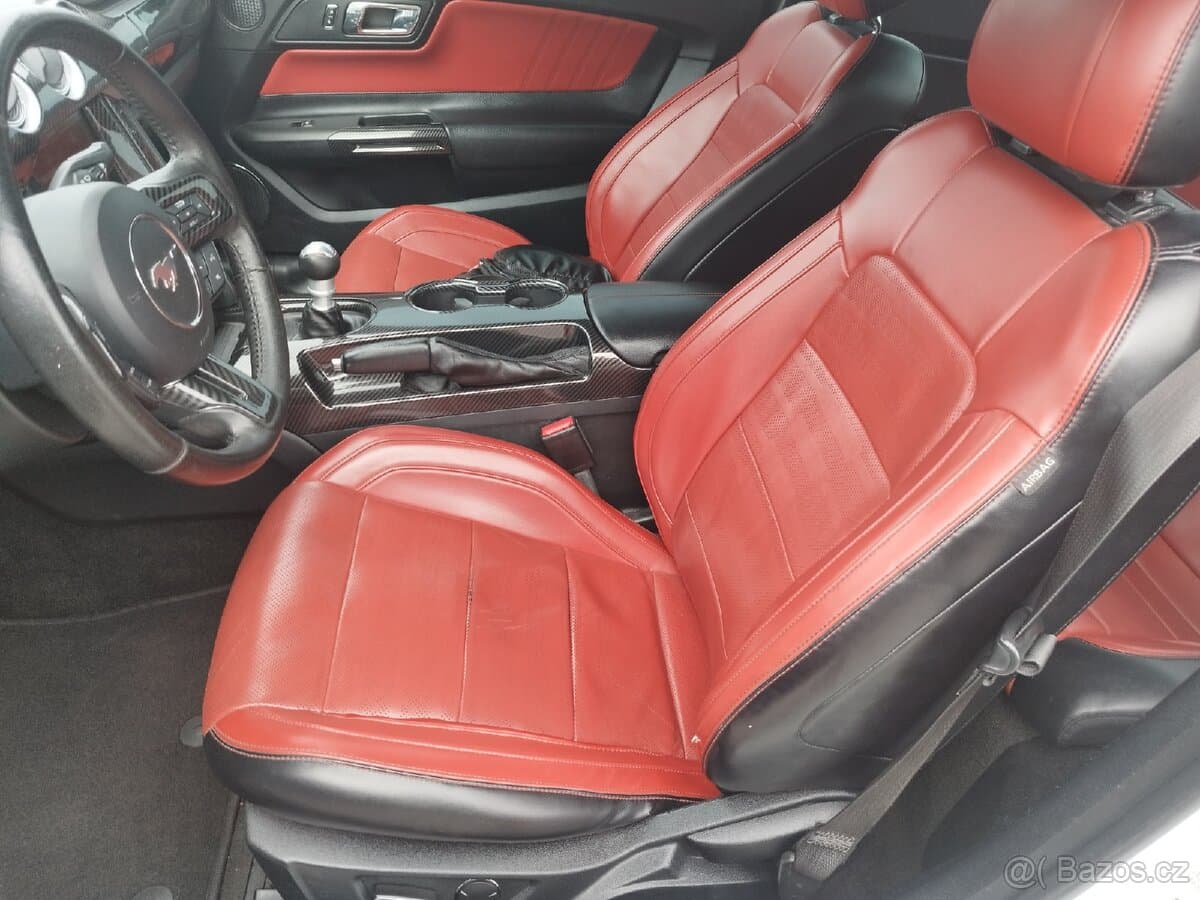 2016 Ford MUSTANG - 11