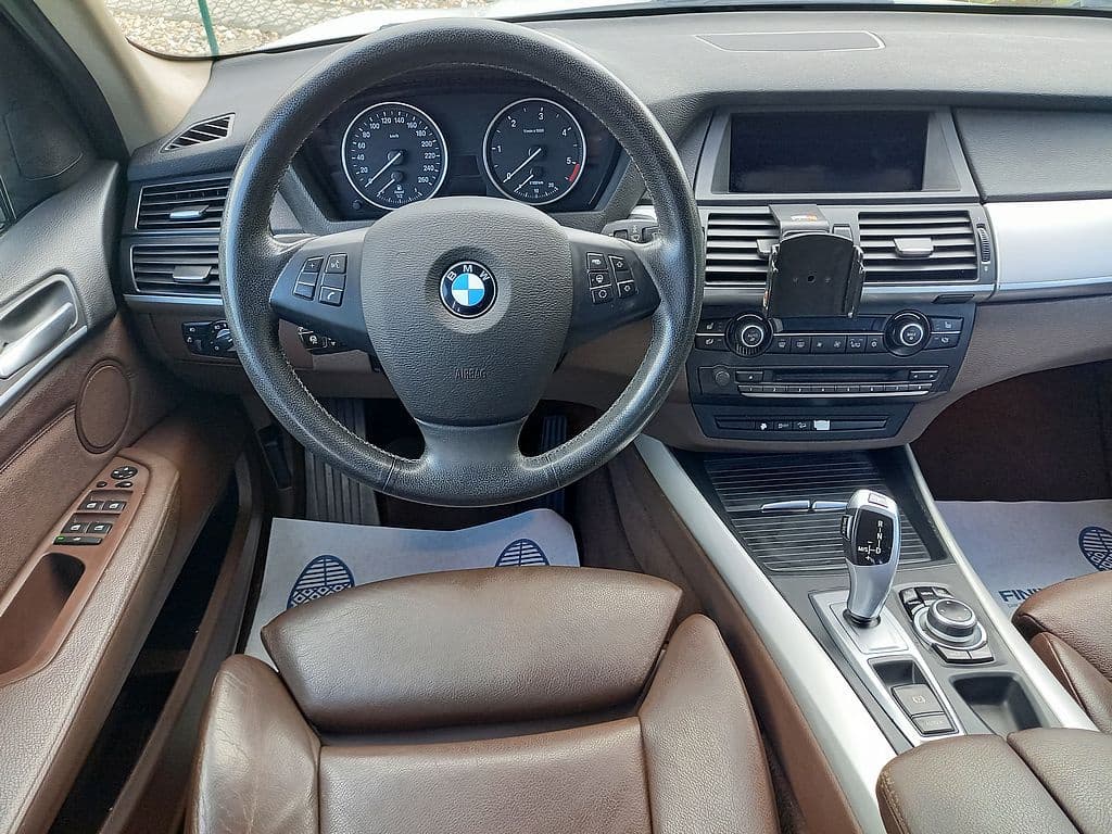2012 BMW X5 - 11
