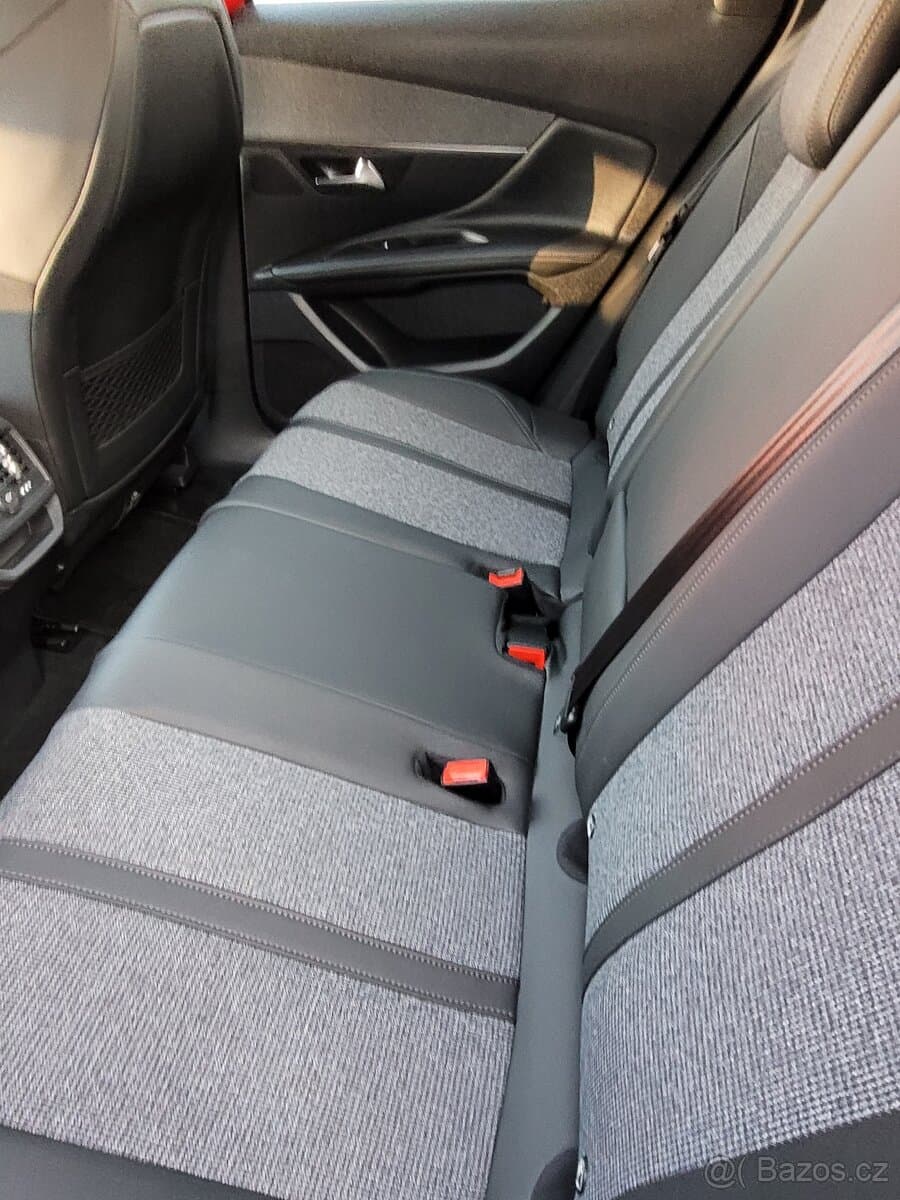 2019 Peugeot 3008 - 11