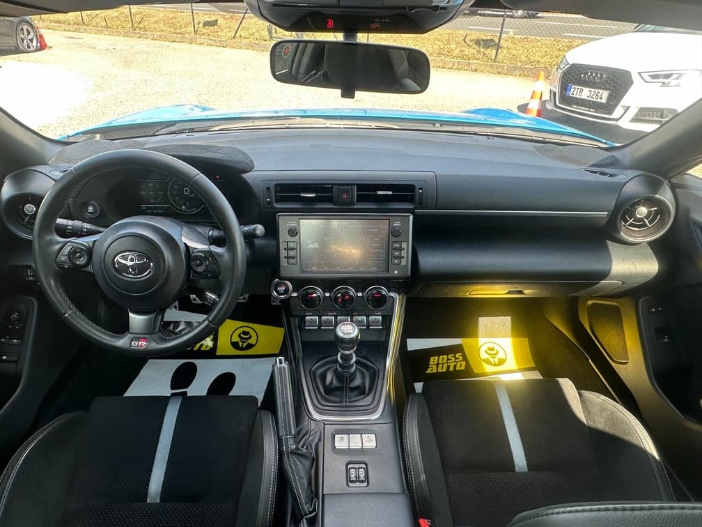 2023 Toyota GR86 - 11