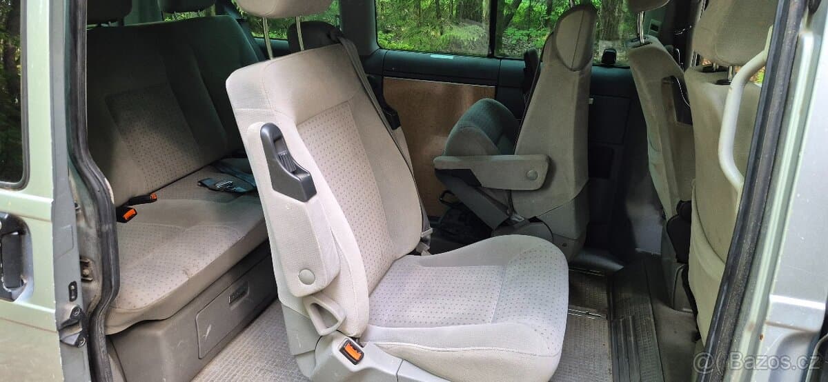 2000 Volkswagen MULTIVAN - 11