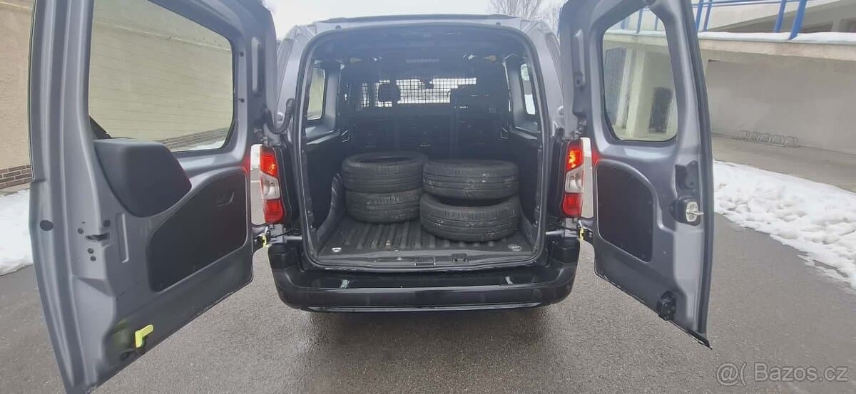2022 Opel COMBO - 11