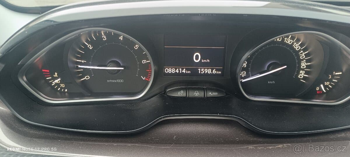 2013 Peugeot 2008 - 11