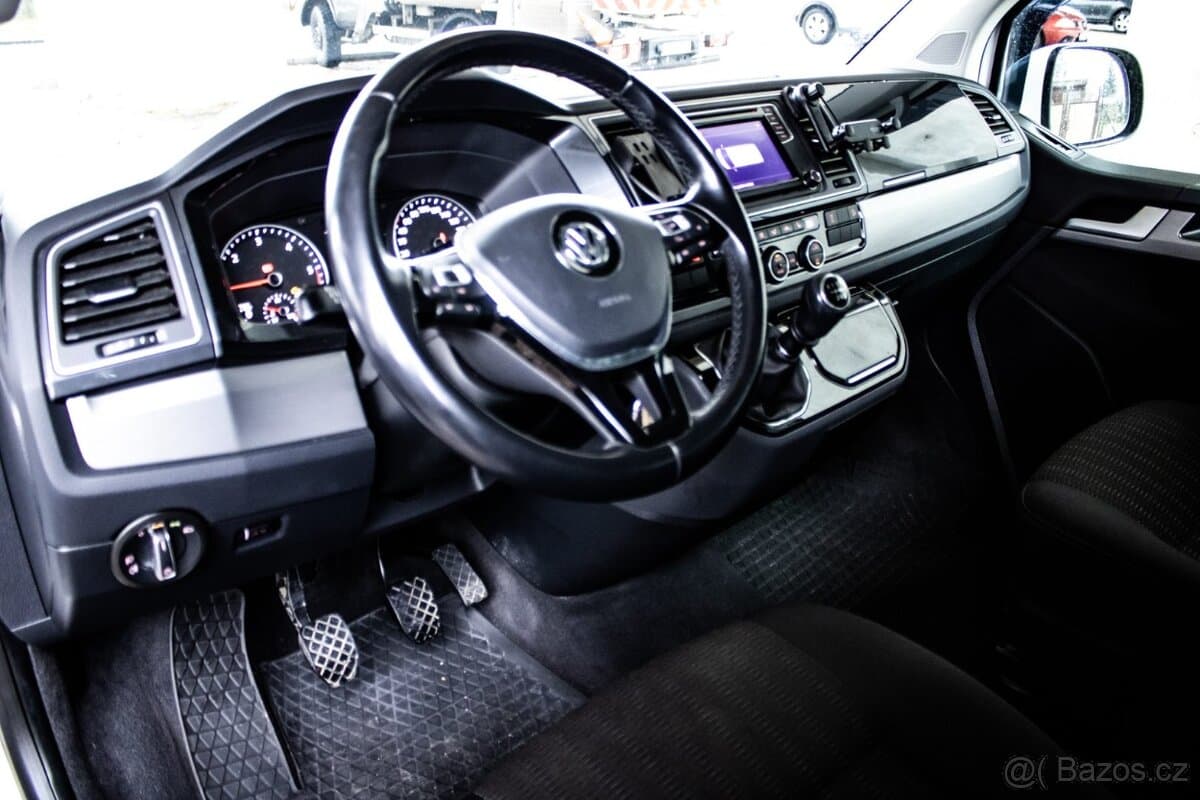2019 Volkswagen MULTIVAN - 11