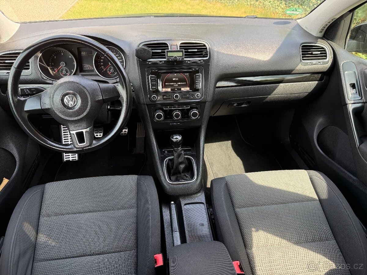 2011 Volkswagen GOLF - 11
