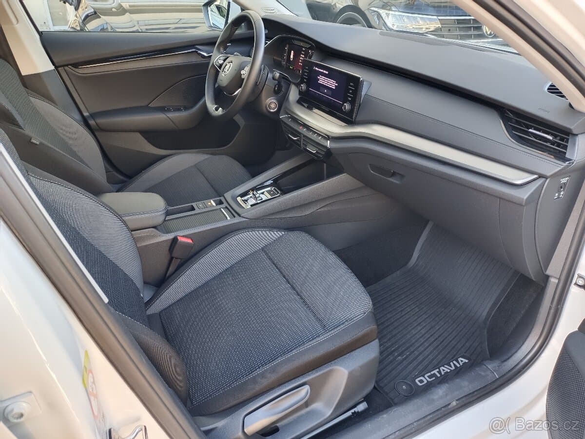2023 Škoda OCTAVIA - 11