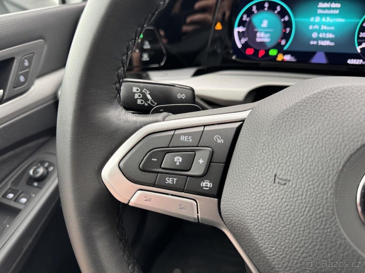 2022 Volkswagen GOLF - 11