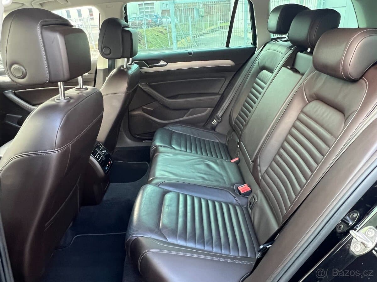 2016 Volkswagen PASSAT - 11