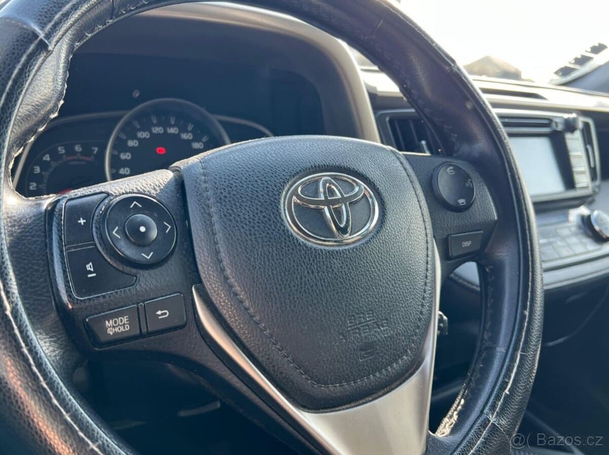 2014 Toyota RAV4 - 11