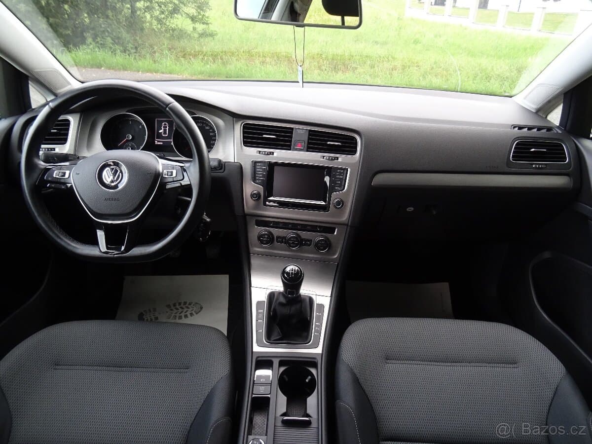 2015 Volkswagen GOLF - 11