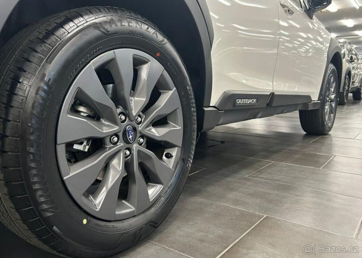 2025 Subaru OUTBACK - 11