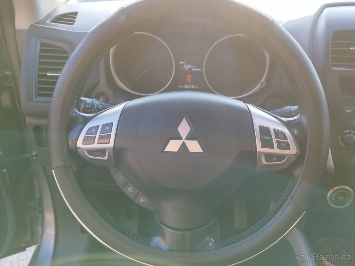 2011 Mitsubishi ASX - 11