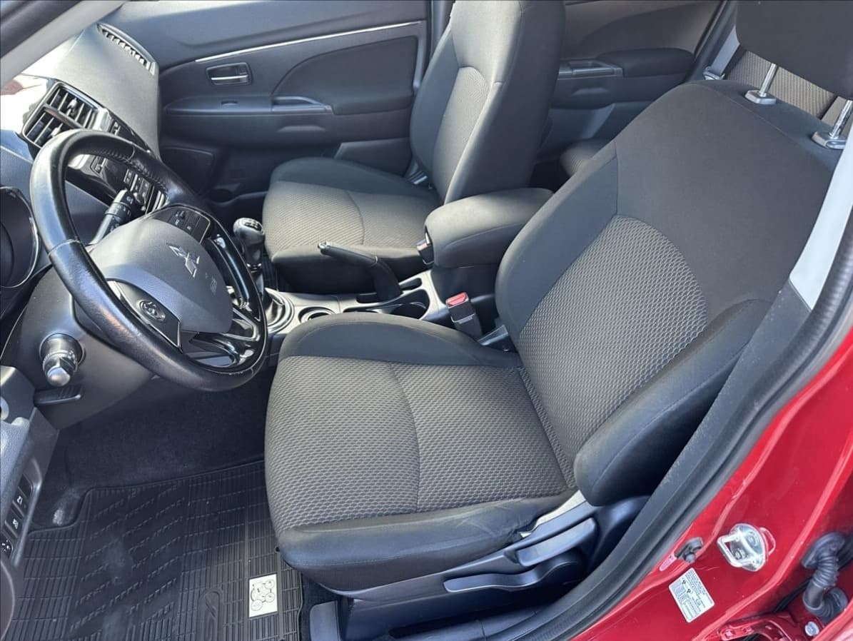 2016 Mitsubishi ASX - 11