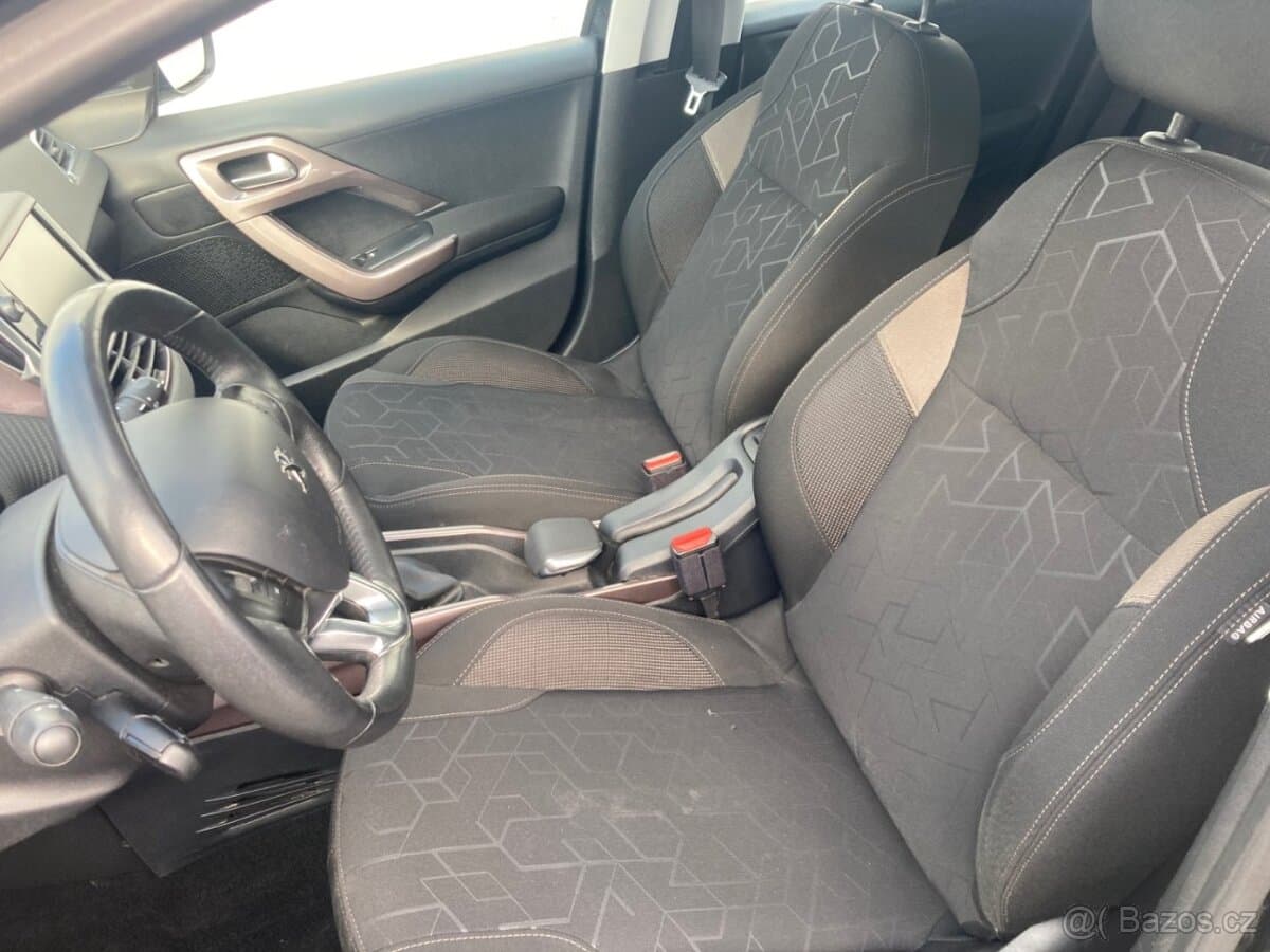 2014 Peugeot 2008 - 11