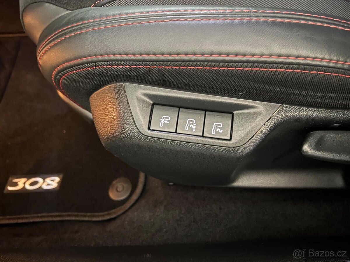 2017 Peugeot 308 - 11