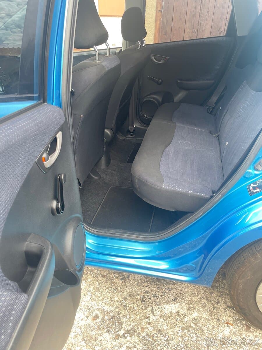 2009 Honda JAZZ - 11