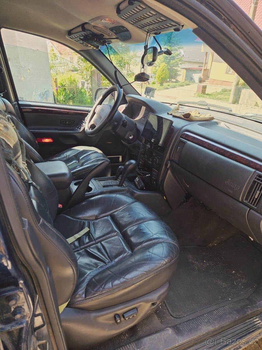 1999 Jeep CHEROKEE - 11