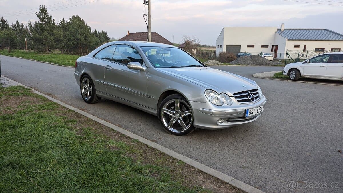2004 Mercedes-Benz CLK - 11